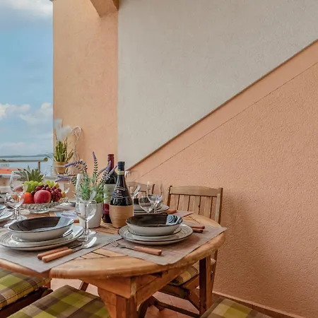 Pet Friendly In With Wifi Apartment